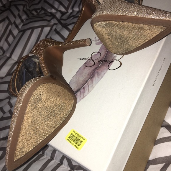 Shoes - Picture 4 of 5